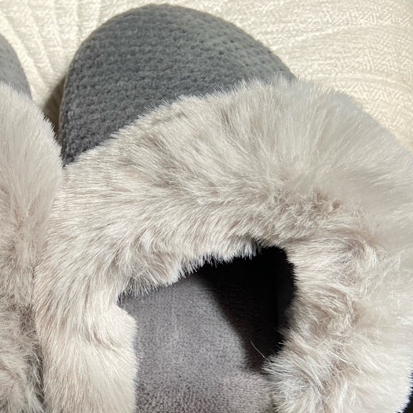 Isotoner slippers - Picture 5 of 6